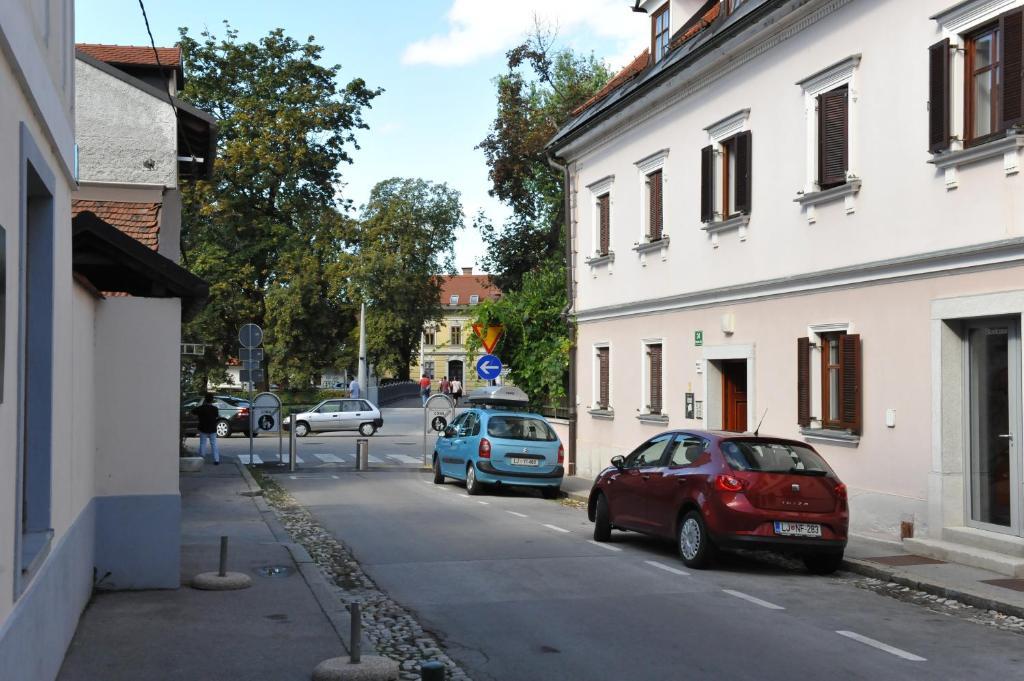 Spacious 2-Bedroom Apartment Zabjak With Ac Tour As Liubliana Exterior foto