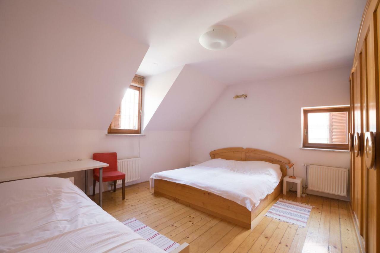 Spacious 2-Bedroom Apartment Zabjak With Ac Tour As Liubliana Exterior foto